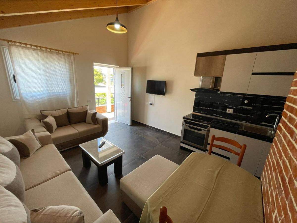 Guest Rooms Arbri Влёра Экстерьер фото